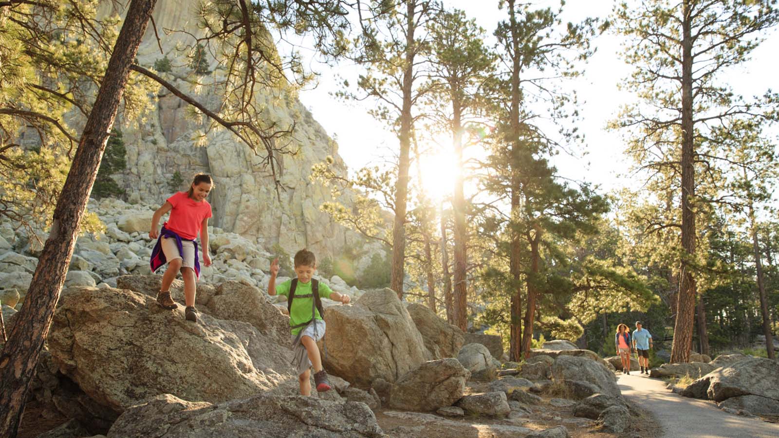 7 Best Outdoor Activities for Families in Wyoming