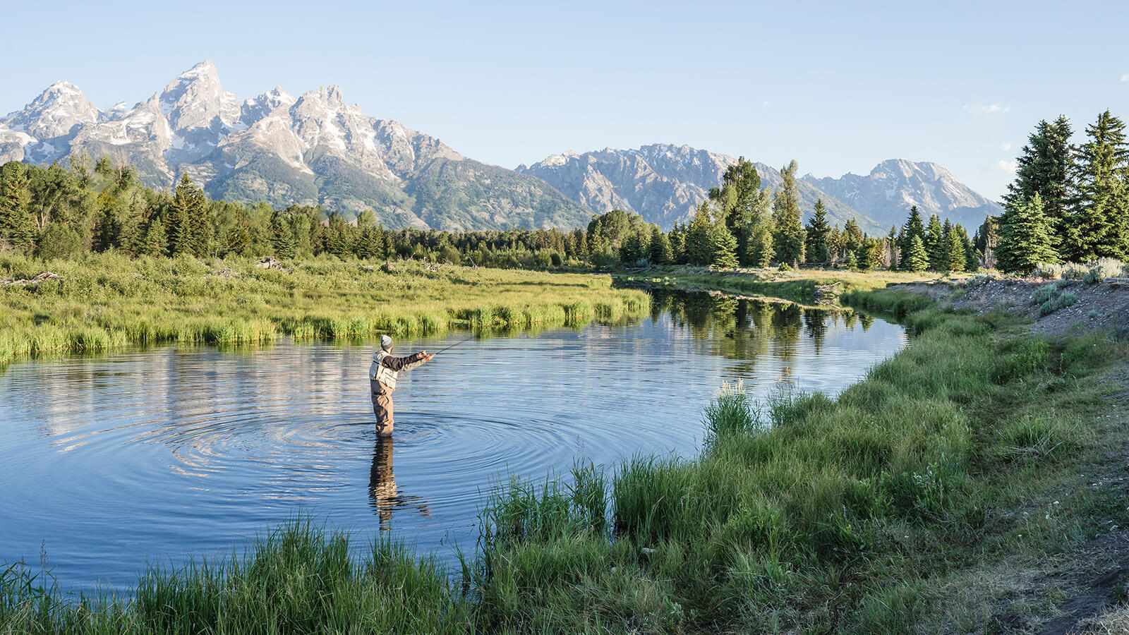 The Best Places to SUP Fish in Wyoming: A Comprehensive Guide.