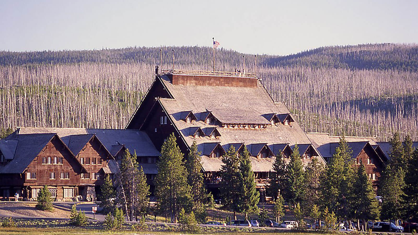Old Faithful Lodge, Yellowstone National Park, 1903; Wyoming; Robert  Reamer. Arts and Crafts.
