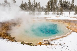 Cozy Winter Cabins & Holiday Lodges at Yellowstone National Park